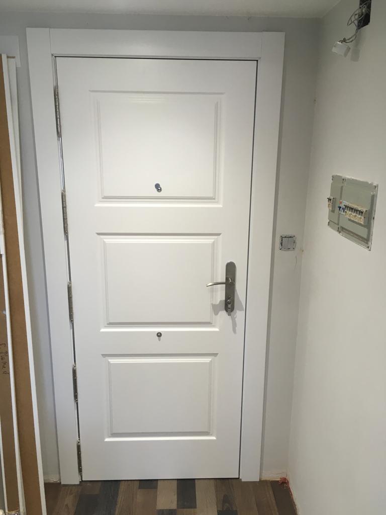 Puerta acorazada 